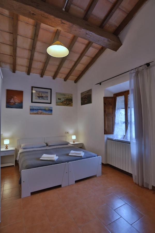 Podere San Francesco Bed & Breakfast Volterra Dış mekan fotoğraf