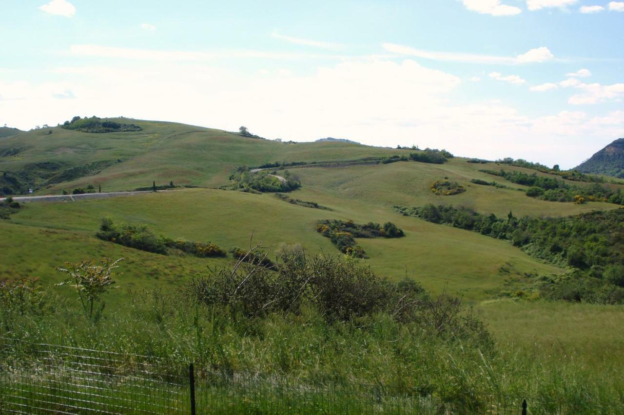 Podere San Francesco Bed & Breakfast Volterra Dış mekan fotoğraf